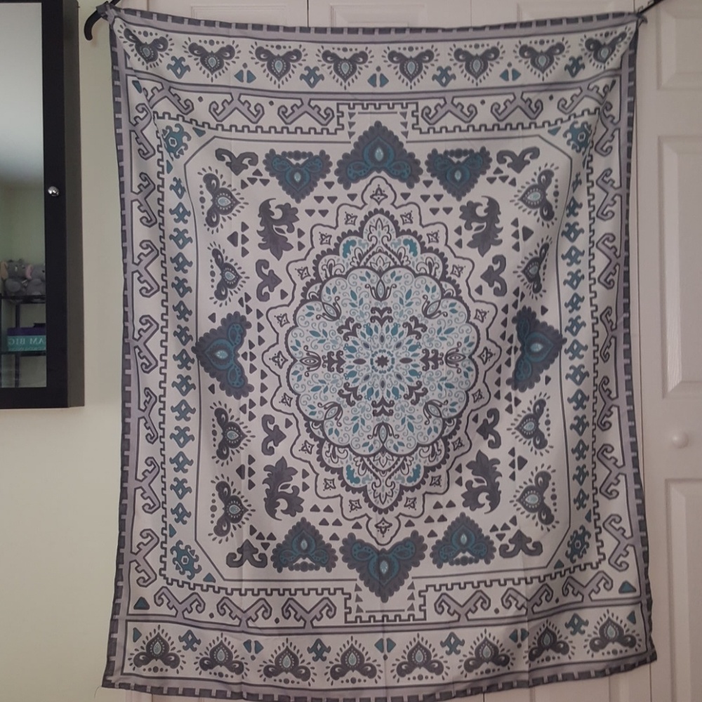 Nwot decorative wall tapestry boho